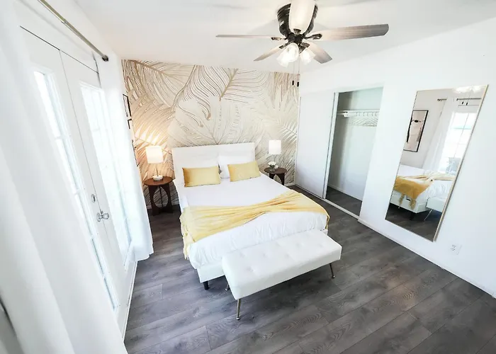 Old Town Resort, Pool, Game Room, Sleeps 12 *